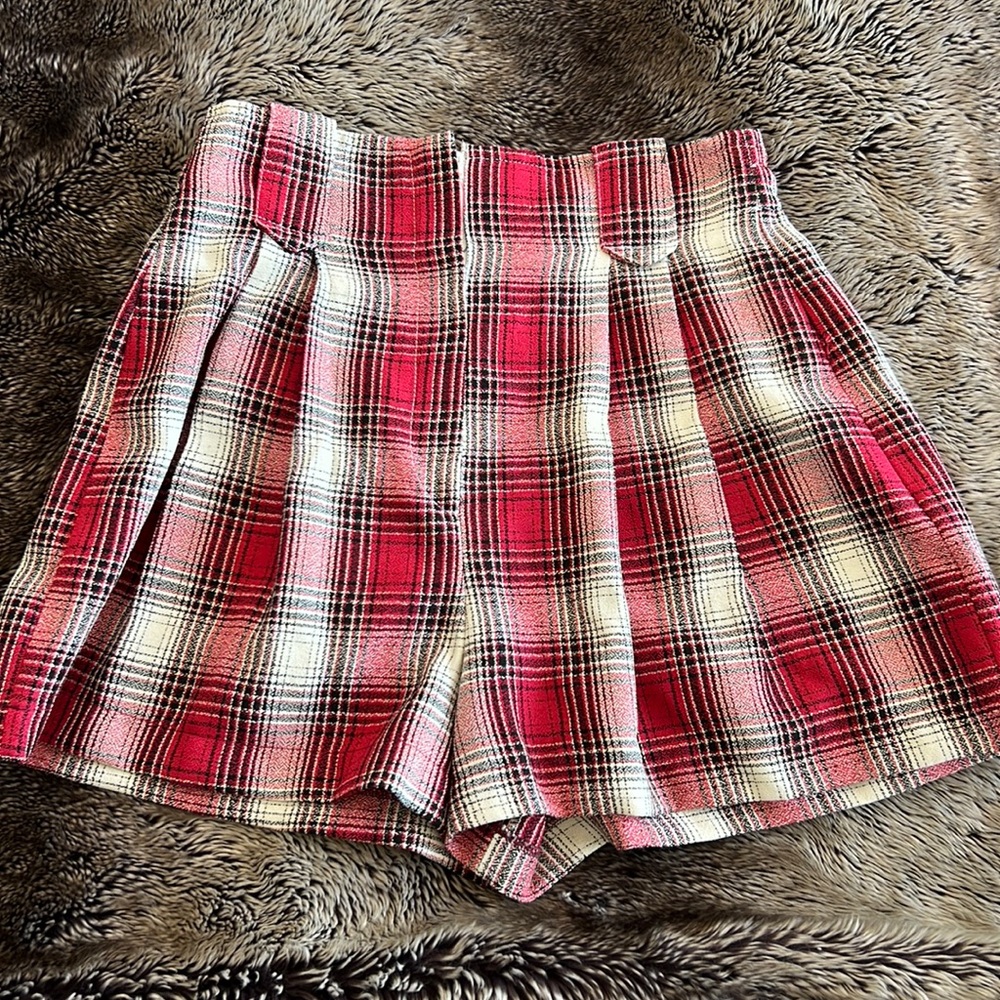 Plaid reformation shorts